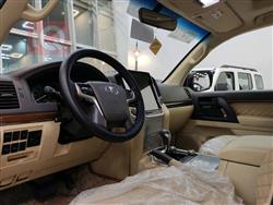 تۆیۆتا لاند کروزەر